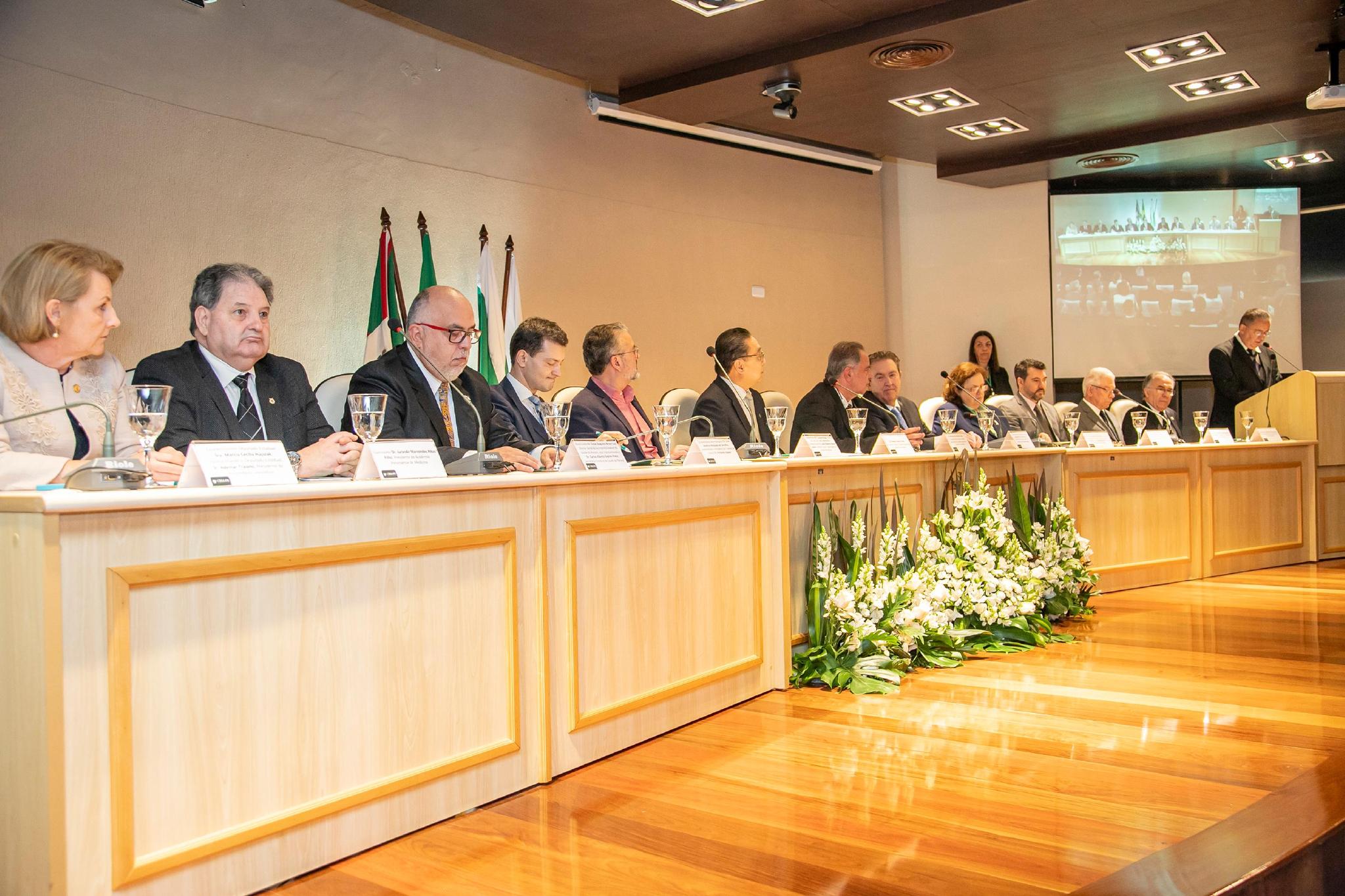 Sogipa tem nova equipe gestora para o triênio 2023-2025; Prof.ª Acácia Nasr assume presidência - Portal CRM-PR