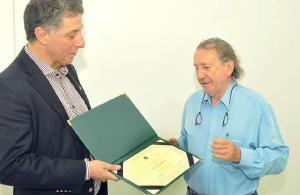Mdico pioneiro de Corblia recebe homenagem pelo Jubileu de Ouro
