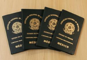 Novos mdicos so recebidos na Sede do CRM