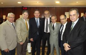 Parlamentares assumem apoio  PEC da carreira de estado para o mdico