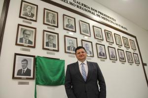 Homenagem ao Dr. Maurcio Marcondes Ribas por presidir o Conselho de Medicina