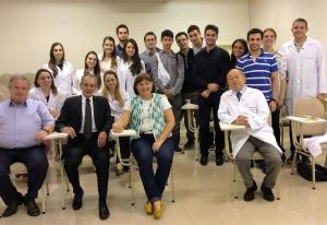 Viso da defesa da tica exibida a residentes do Hoftalon