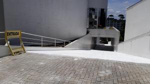 Aps reforma, rampa de acesso  sede do CRM-PR em Curitiba  liberada