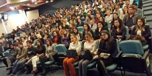 Entrega de carteiras rene 198 mdicos recm-formados na sede do CRM-PR, em Curitiba