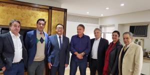 Representantes do CRM-PR levam ao senador Alvaro Dias preocupao com ensino mdico