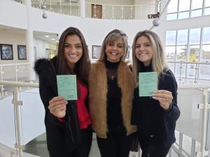 Formandos da PUCPR fazem seu registro no Conselho de Medicina