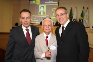 CRM-PR comunica com pesar o falecimento do Dr. Ildefonso Amoedo Canto (CRM-PR 1.429)