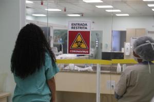 Trs meses aps primeiros casos, Covid-19 avana no Paran