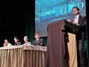 Presidente do CRM-PR participa da abertura do CONEM 2026 em Curitiba