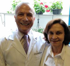 Casal mdico pioneiro de Telmaco Borba recebe diploma de mrito tico pelo jubileu de ouro