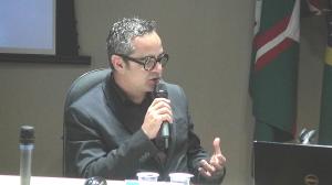 Check up em extino? Mdicos debatem a era das incertezas na medicina