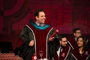 PUCPR confere diploma a 92 mdicos no decorrer da semana