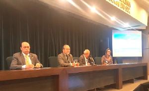 Em Porto Alegre, II ENCM 2017 tem incio com debate sobre violncia na sade