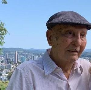 Pesar pelo falecimento do mdico Aryzone Mendes de Arajo, um dos pioneiros de Francisco Beltro