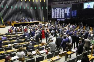 Cmara aprova regras para revalidao de diplomas de mdicos formados no exterior