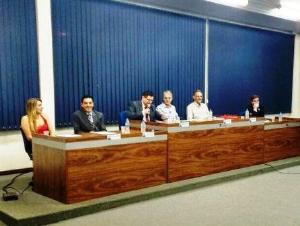 Julgamento tico simulado em Francisco Beltro