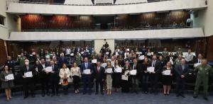 Assembleia Legislativa homenageia profissionais de sade pela bravura no combate  Covid-19
