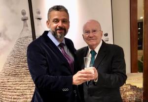 Associao Mdica do Foz do Iguau celebra o Dia do Mdico com homenagem a exemplo tico