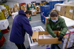 Agilidade nas entregas de vacinas aos municpios ajudou a salvar vidas no Paran em 2021
