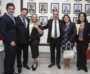 Cirurgio plstico Romualdo Gama cumprir primeiro mandato de 30 meses como presidente do CRM-PR