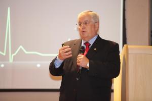 A pandemia e a sade mental, tema da palestra do Prof. Dagoberto Requio no Picadinho Cultural