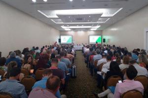 Estado e secretarias municipais de sade discutem aes e investimentos para enfrentar a dengue