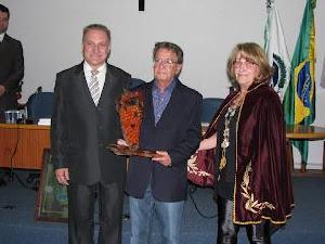 Pesar pelo falecimento do cirurgio geral e escritor Edson Ferreira Sampaio (CRM-PR 1.295)