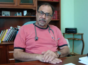 Pesar: Dr. Luiz José Fayad, formado pela PUCPR e o primeiro médico de Balneário Piçarras (SC)