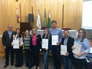 Cinco novos mdicos recepcionados na Delegacia Regional de Maring