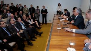 Parlamentares e entidades mdicas criam a Frente Parlamentar da Medicina