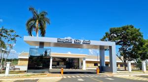 Carlpolis, no Norte Pioneiro, comemora 115 anos de emancipao com a reinaugurao de seu hospital