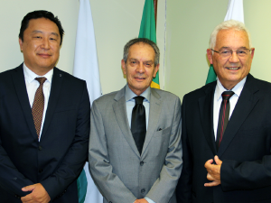 Novo presidente reitera compromissos s causas mdicas