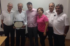 Mdico de Jacarezinho homenageado pelos 55 anos de profisso