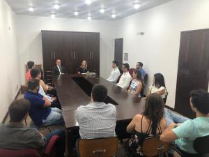 Novos mdicos recebem carteiras profissionais em Maring, Paranava e Curitiba