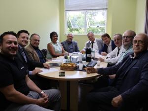 Comiss�o de Pautas Sindicais do CRM-PR discute demandas da categoria com o SIMEPAR