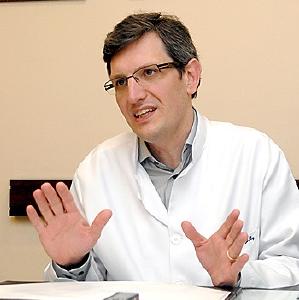DESVIO DE FOCO - "Governo no discute estrutura da sade", afirma Alexandre Gustavo Bley