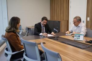 CRM-PR debate condi��es de trabalho m�dico com superintend�ncia do Hospital de Cl�nicas