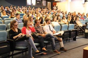 Cerimnia tica rene 179 novos mdicos na sede do CRM-PR, em Curitiba