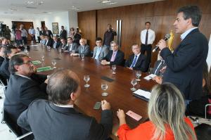Governador anuncia novos leitos para o Hospital Universitrio de Maring