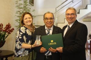 Dois mdicos de Francisco Beltro distinguidos com o Diploma de Mrito tico