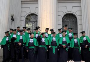 UFPR presta homenagem a 20 mdicos formados em 1961 e que so exemplos  profisso