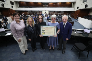 Mdica  homenageada como referncia internacional no combate a hansenase