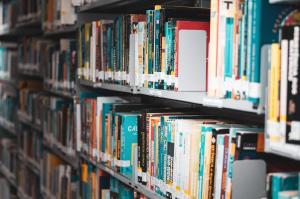 Novos livros disponveis no acervo da Biblioteca do CRM-PR