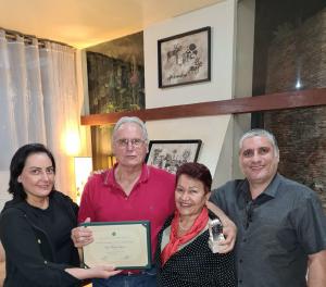 Dois mdicos de Paranava homenageados pelos 50 anos de formao e exemplos ticos