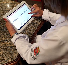Sem Wi-Fi, tablet do Mais Mdicos perde funes