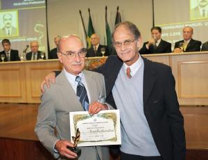 Pesar pelo falecimento do Dr. Fernando Quaresma Roque, um dos ortopedistas pioneiros de P. Grossa