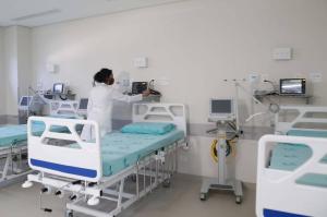 Mdia de ocupao de leitos de UTI Covid-19  a menor em 19 meses no Paran