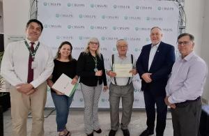 CRM-PR presta homenagem a médico com qualificação reconhecida pela Resolução CFM nº 2.220/2018