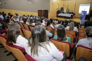 Delegacia Regional sedia painel de debate em Maring com Sindicato dos Hospitais