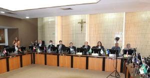 Inep apresenta ao CFM iniciativas adotadas para aperfeioamento do Revalida